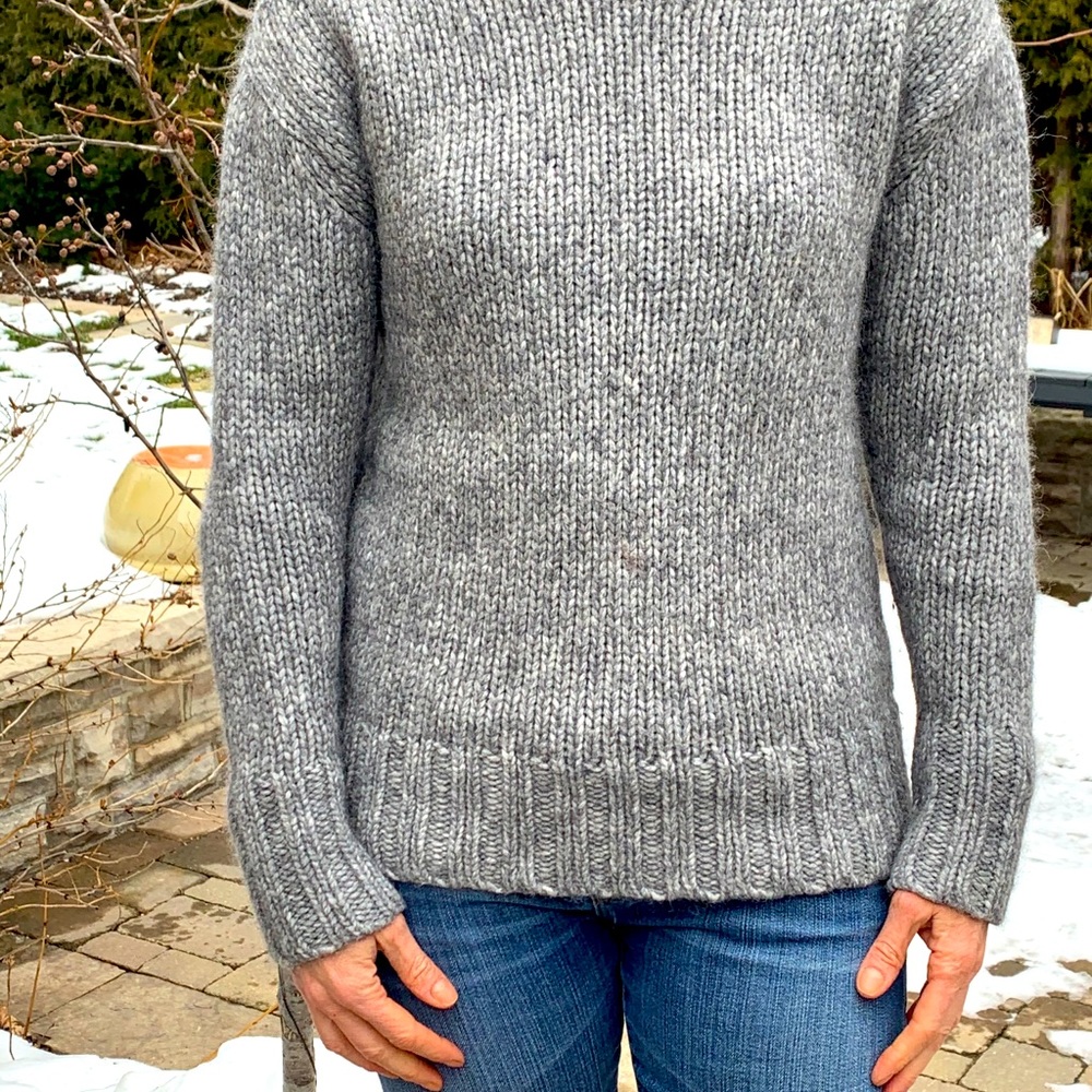 Cosy grey sweater from aritzia